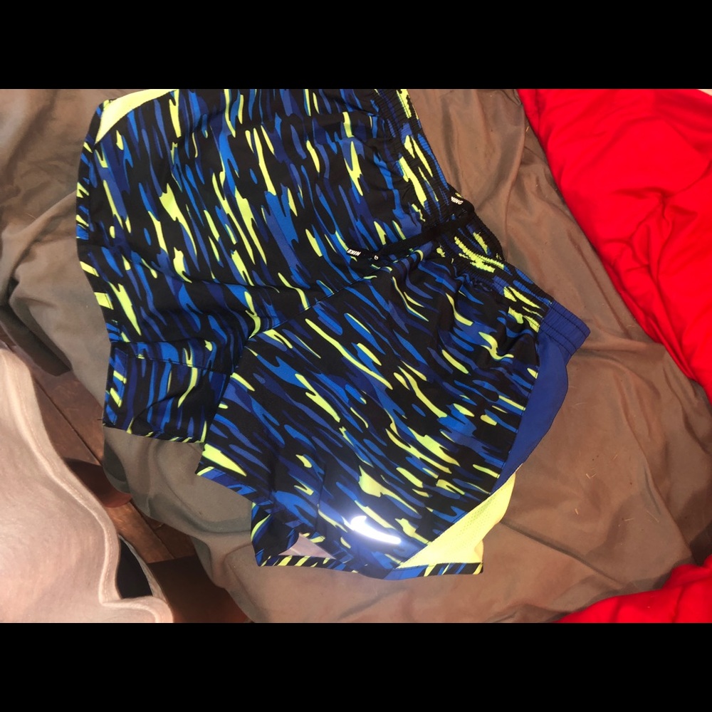 Nike shorts/ shirt set !!